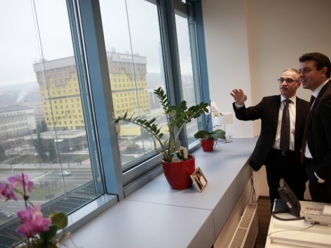 RCC Secretary General, Goran Svilanovic (left), and Minister of Foreign Affairs of the Former Yugoslav Republic of Macedonia, Nikola Poposki, met at the RCC Secretariat in Sarajevo on 27 February 2013. (Photo: RCC/Dado Ruvic)