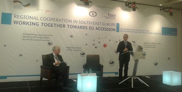 RCC Secretary General, Goran Svilanovic (right), speaking in Sarajevo at the conference on Regional Cooperation in South East Europe - 