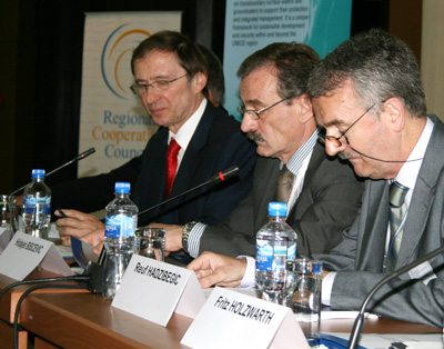 RCC Secretary General Hido Biscevic (centre) at the opening of the International Workshop on Integrated Transboundary Water Resources Management in South Eastern Europe, Sarajevo, BiH, 18 May 2009. (Photo RCC/Selma Ahatovic-Lihic)
