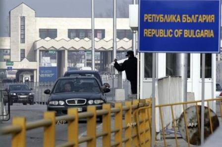 With assistance of regional partners, the RCC Secretariat designed a Monitoring and Evaluation Mechanism to measure the progress in implementation of the 2011-2013 Regional Strategic Document in the area of justice and home affairs. (Photo: AP via http://www.focus-fen.net)