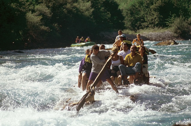 River log-driving, practices by lumberjack in Tara Canyon prior to the WW2, has turned into modern day rafting and tourism attraction (Photo: Centre for Sustainable Tourism Initiatives - CSTI)