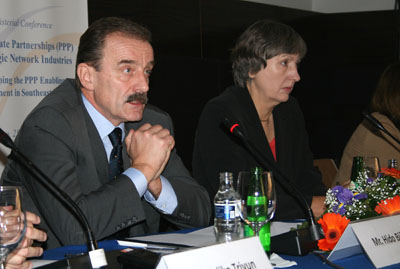 RCC Secretary General, Hido Biscevic (left), and UNDP Resident Representative, Christine McNab, at the opening of the ministerial conference on public private partnerships in Sarajevo, Bosnia and Herzegovina, 25 September 2009. (Photo RCC/Selma Ahatovic-Lihic)