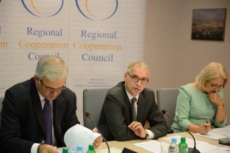 Secretary General Goran Svilanovic presents organisation’s activities in the period April – September at the third RCC Board Meeting in 2014 (Photo: RCC)