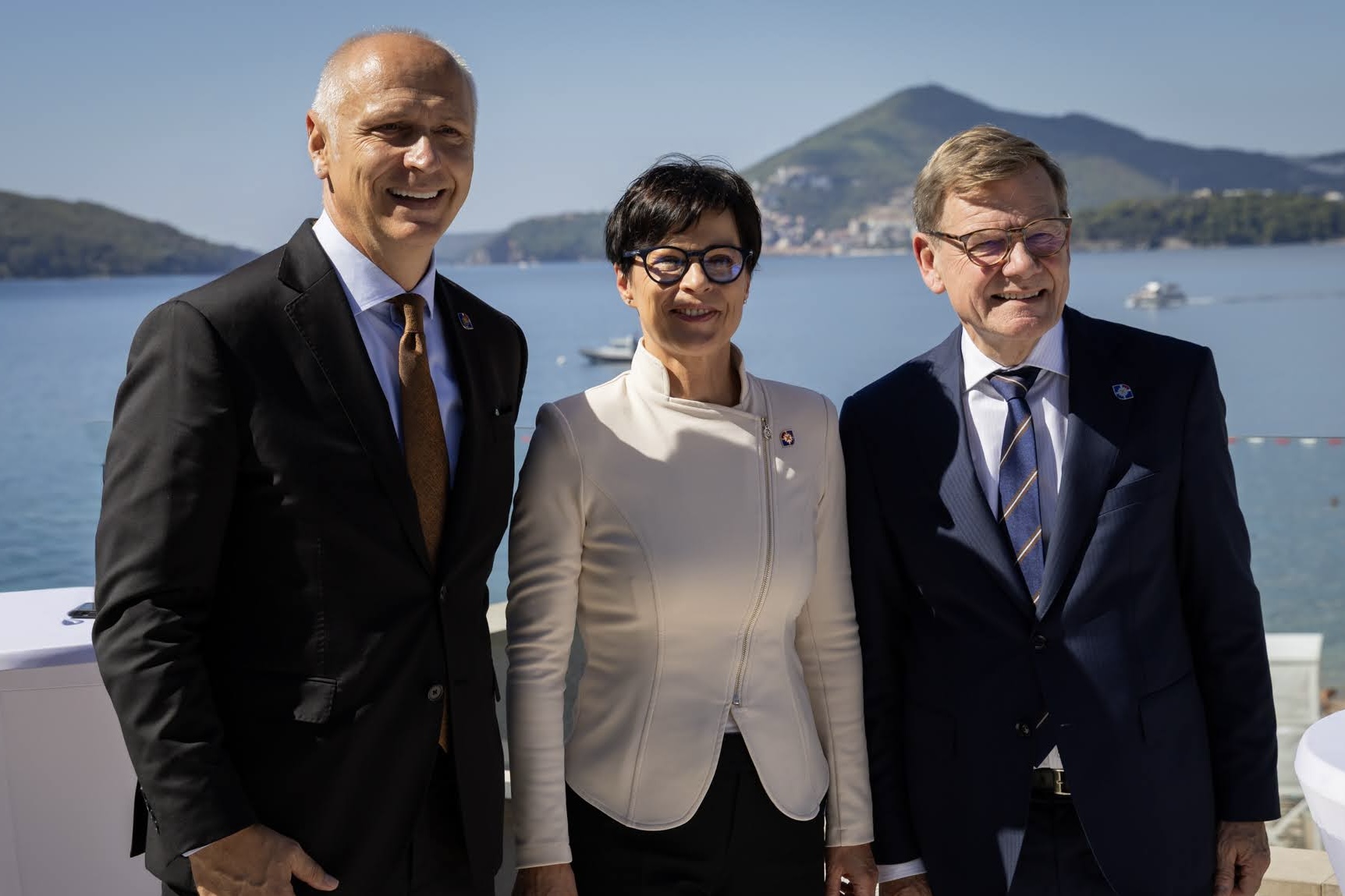 RCC Secretary General Amer Kapetanovic with European Commissioner for Enlargement Marta Kos and Federal Minister for Foreign Affairs of Germany Johann Wadephul at the Berlin Process Meeting of Ministers of Foreign Affairs, held in Pržno  on 1 October 2026 (Photo: RCC/Danio Papic)