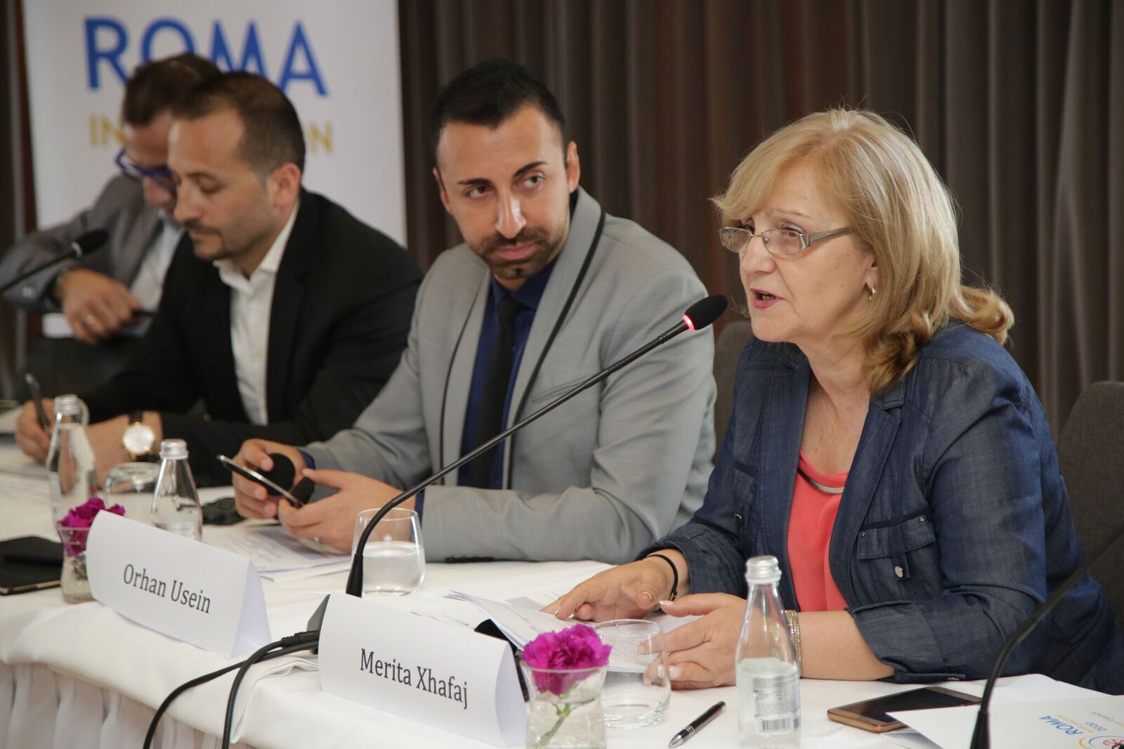 RCC' Roma Integration 2020 (RI2020) Action Team Leader, Orhan Usein (left) and Merita Xhafaj, General Director for Social Policies at the Ministry of Social Welfare and Youth and National Roma Contact Point (right) at the opening of the Public Dialogue Forum in Tirana on 23 May 2017. (Photo: Artemis Hajdini)