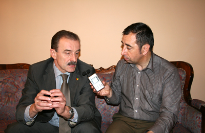 RCC Secretary General, Hido Biscevic (left), gives an interview to the Moldovan Radio at the occasion of the first RCC Annual Meeting, Chisinau, 2 June 2009. (Photo RCC/Dinka Zivalj)