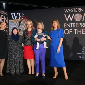 Three out of six Western Balkans Women Entrepreneurs of the Year 2021 with RCC Secretary General Majlinda Bregu and Vjosa Berisha, moderator of the event (Photo: RCC/Armand Habazaj)