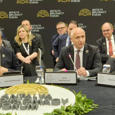 RCC Secretary General Amer Kapetanovic moderated the high-level panel discussion “Harvesting Peace in the Balkans: Dialogue, Business, and Connectivity.” at the fifth Antalya Diplomacy Forum on 18 April 2026 (Photo: RCC/Marko Radovanovic)