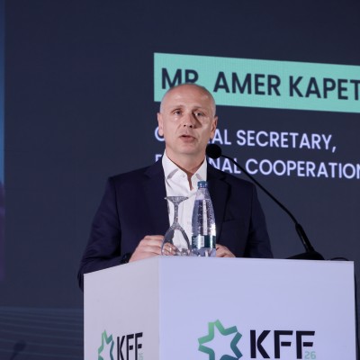 RCC Secretary General Amer Kapetanovic gave a key-note speech at the KFF2026 business forum held in Pristina on 28 April 2026 (Photo: RCC/Valdrin Xhemaj)  