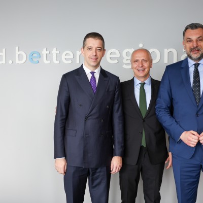RCC Secretary General Amer Kapetanovic with Minister of Foreign Affairs of Serbia, Marko Djuric and Minister of Foreign Affairs of Bosnia and Herzegovina, Elmedin Konakovic, at the meeting on regional cooperation hosted by RCC in Sarajevo on 18 February 2026 (Photo: RCC/Armin Durgut)