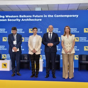 RCC Secretary General, Majlinda Bregu with  Matteo Bonomi, Research Fellow from Istituto Affari Internazionali  (IAI), Prime Minister of Serbia Ana Brnabić,  and Dimitar Kovachevski, Prime Minister of North Macedonia at the 8th Prespa Forum Dialogue, in Ohrid on 17 June 2022 (Photo: RCC/Dimitar Miladinov)