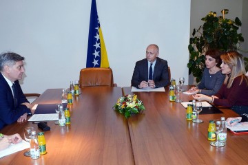 RCC Secretary General Majlinda Bregu met Chairman of Bosnia and Herzegovina Council of Ministers Denis Zvizdić in Sarajevo on 12 March 2019 (Photo: Courtesy of the Office of the Council of Ministers)
