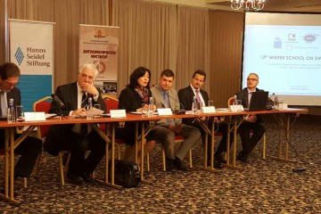 RCC Secretary General Goran Svilanovic (first right), spoke to young diplomats from all over South East Europe, at the 12th Winter School on Diplomacy, on 20 March 2017 in Sandanski, Bulgaria. (Photo: RCC/Natasa Mitrovic)