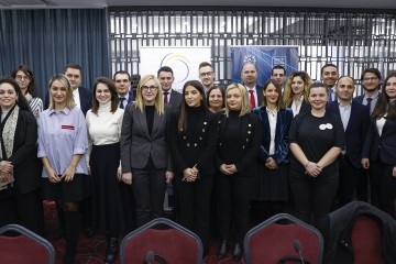 Future diplomats, participants of the 4th SEECP Seminar for Young Diplomats, organized by the RCC and the Kosovo’s* Chairmanship of South East Europe Cooperation Process (C-i-O SEECP) in Pristina on 10 february 2020 (Photo: RCC/Valdrin Xhemaj)