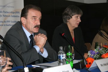 RCC Secretary General, Hido Biscevic (left), and UNDP Resident Representative, Christine McNab, at the opening of the ministerial conference on public private partnerships in Sarajevo, Bosnia and Herzegovina, 25 September 2009. (Photo RCC/Selma Ahatovic-Lihic)