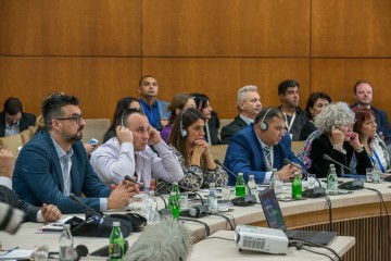 Participants of the regional conference on economic situation of Romani women in the European Union enlargement region, organized by the Regional Cooperation Council’s (RCC) Roma Integration 2020 (RI2020) in cooperation with the Government of Serbia and CARE International Balkans, in Belgrade on 31 October 2018  (Photo: RCC/Nemanja Brankovic)