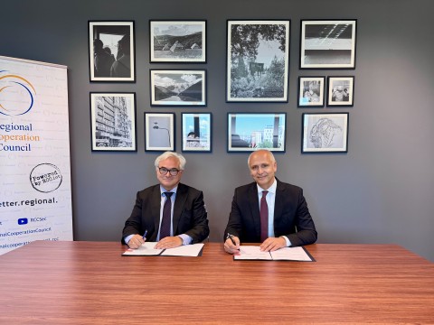 RCC Secretary General Amer Kapetanovic and Ambassador of Germany to Bosnia and Herzegovina Alfred Grannas sign a German grant supporting the implementation of the RCC Communication Strategy in Sarajevo on 23 July 2026 (Photo: RCC)
