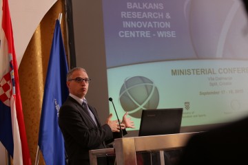 RCC Secretary General, Goran Svilanovic, gives opening remarks at the ministerial conference launching Western Balkans Research and Innovation Centre, in Split, Croatia, on 18 September 2015. (Photo: RCC/Elvira Ademovic)