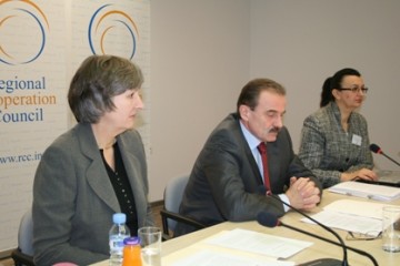 RCC Secretary General, Hido Biscevic (centre), UNDP Resident Representative and UN Resident Coordinator, Christine McNab (left), and Chair of the eSEE Initiative, Diana Simic, at the meeting of the eSEE Working Group and the eSEE Taskforce, Sarajevo, 27 October 2008 (Photo RCC/Selma Ahatovic-Lihic)