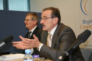 RCC Secretary General Hido Biscevic (right) and Head of RCC Justice and Home Affairs Unit Virgil Constantin Ivan Cucu (left) at the first meeting of key Southeast Europe initiatives and international partners on justice and home affairs issues, Sarajevo, 15 September 2008. (Photo RCC/Selma Ahatović-Lihić)