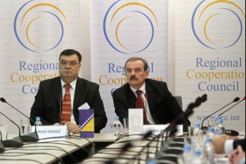 Minister of Communications and Transport of BiH, Rudo Vidovic (left) and RCC Secretary General, Hido Biscevic, opened the sixth meeting of the South East European Research Area for e-Infrastructures in Sarajevo, BiH, on 26 January 2011. (Photo RCC/Dado Ruvic)