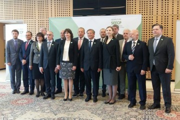 RCC Secretary General, Goran Svilanovic (fourth left), with SEECP foreign ministers at the formal meeting held on 23 April in Brdo pri Kranju, Slovenia. (Photo: MFA Slovenia)