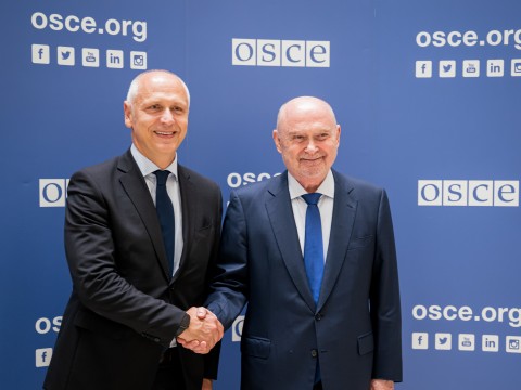 Secretary General of the Regional Cooperation Council (RCC) Amer Kapetanović met with Secretary General of OSCE Feridun H. Sinirlioğlu in Vienna on 23 June 2026 (Photo: RCC/Christian Bruna)