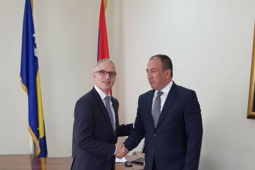 The Secretary General of the Regional Cooperation Council (RCC), Goran Svilanovic (left), met the Foreign Minister of Bosnia and Herzegovina, Igor Crnadak (right), in Banja Luka, Bosnia and Herzegovina on 12 June 2018 (Photo: RCC/Zoran Popov)