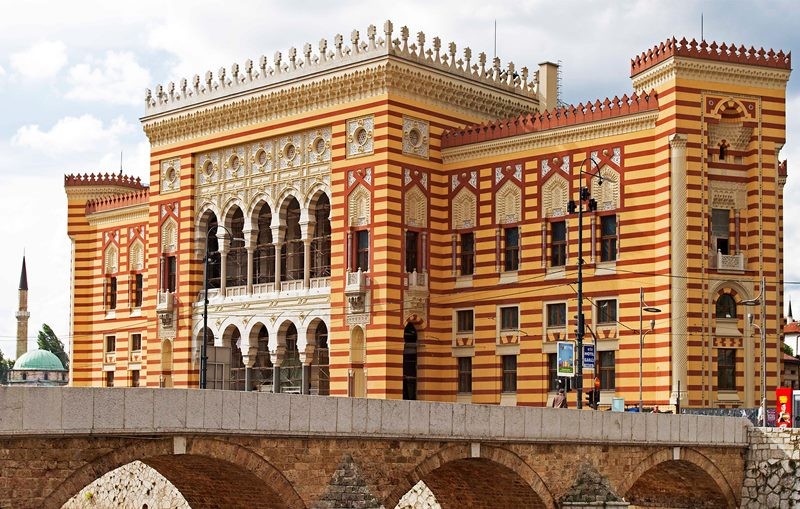 Sarajevo City Hall. (Photo: www.sarajevotimes.com)