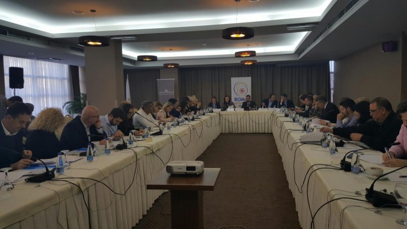 Public Dialogue Forum discussing implementation of the Draft Strategy and Action Plan for the inclusion of Roma, Ashkali and Egyptian communities in Pristina, 21 November 2016 (Photo: RCC/Rada Krstanovic)