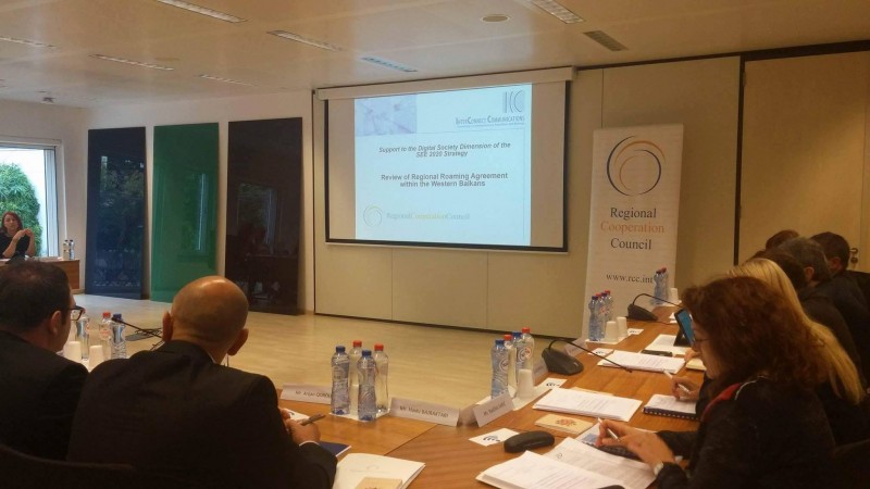 RCC presents initial insights of the draft Regional Roaming Study to the governments’ and communication regulatory agencies’ representatives from the Western Balkans, in Brussels, on 18 October 2016. (Photo: RCC/Nadja Greku)
