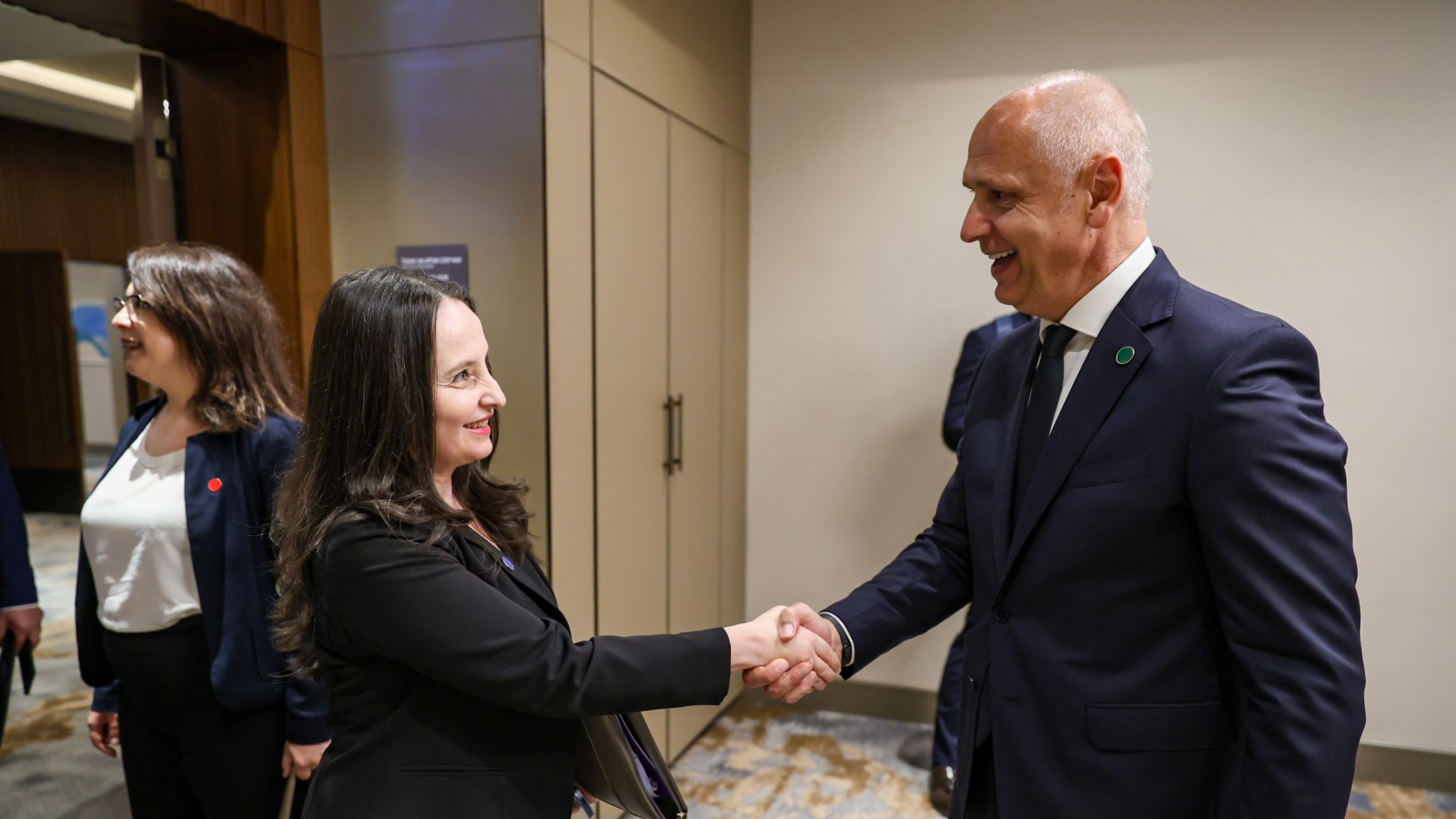 RCC Secretary General Amer Kapetanovic met with Minister of State and Chief Negotiator of Albania, Majlinda Dhuka on the sidelines of the Growth Plan Summit held in Skopje on 1 July 2025 (Photo: RCC/Ognen Acevski)