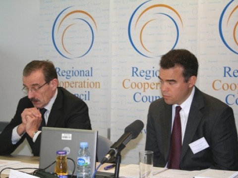 RCC Secretary General Hido Biscevic (left) and OECD Principal Administer Alistair Nolan (right) at the kick-off preparation meeting of the Southeast Europe Investment Reform Index 2009, Sarajevo, 16 September 2008. (Photo RCC/Selma Ahatović-Lihić) 