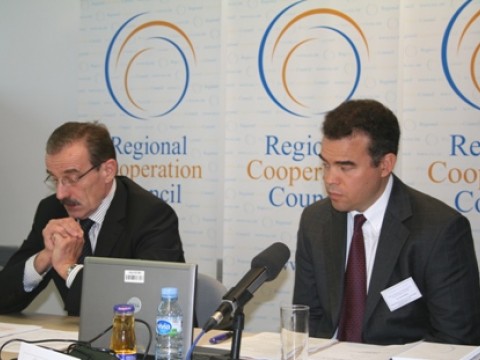 RCC Secretary General Hido Biscevic (left) and OECD Principal Administer Alistair Nolan (right) at the kick-off preparation meeting of the Southeast Europe Investment Reform Index 2009, Sarajevo, 16 September 2008. (Photo RCC/Selma Ahatović-Lihić) RCC Secretary General Hido Biscevic (left) and OECD Principal Administer Alistair Nolan (right) at the kick-off preparation meeting of the Southeast Europe Investment Reform Index 2009, Sarajevo, 16 September 2008. (Photo RCC/Selma Ahatović-Lihić)