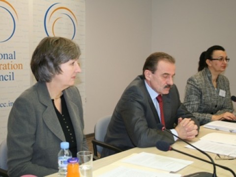 RCC Secretary General, Hido Biscevic (centre), UNDP Resident Representative and UN Resident Coordinator, Christine McNab (left), and Chair of the eSEE Initiative, Diana Simic, at the meeting of the eSEE Working Group and the eSEE Taskforce, Sarajevo, 27 October 2008 (Photo RCC/Selma Ahatovic-Lihic)