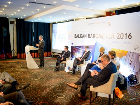 RCC Secretary General, Goran Svilanovic, presenting the RCC’s Balkan Barometer 2016 survey, in Sarajevo on 21 June 2016. (Photo: RCC/Amer Kapetanovic) RCC Secretary General, Goran Svilanovic, presenting the RCC’s Balkan Barometer 2016 survey, in Sarajevo on 21 June 2016. (Photo: RCC/Amer Kapetanovic)