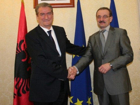RCC Secretary General, Hido Biščević (right), meets Albanian Prime Minister, Sali Berisha, in Tirana, Albania, 9 December 2008. (Photo Albanian Foreign Ministry) RCC Secretary General, Hido Biščević (right), meets Albanian Prime Minister, Sali Berisha, in Tirana, Albania, 9 December 2008. (Photo Albanian Foreign Ministry)