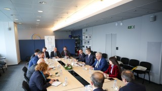 RCC Secretary General Amer Kapetanović, hosted a meeting on regional cooperation with the MFA of Bosnia and Herzegovina Elmedin Konaković, the MFA of Serbia Marko Đurić, and the Deputy Managing Director for Western Europe at the European External Action Service (EEAS) Emanuele Giaufret, at the RCC Secretariat in Sarajevo on 18 February 2026 (Photo: RCC/Armin Durgut)