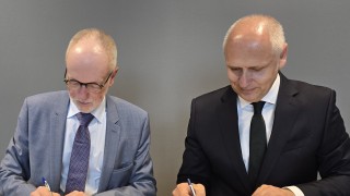 RCC Secretary General Amer Kapetanovic welcomed the Ambassador of Germany to Bosnia and Herzegovina, Ambassador Dr. Thomas Fitschen, to the RCC premises in Sarajevo on 20 June 2025, where they signed an agreement formalising Germany’s continued financial support to the RCC (Photo: RCC/Alma Arslanagic-Pozder)