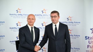 RCC Secretary General Amer Kapetanovic with Hristijan Mickoski, Prime Minister of  North Macedonia at Growth Plan Summit held in Skopje on 1 July 2025 (Photo: RCC/Ognen Acevski)